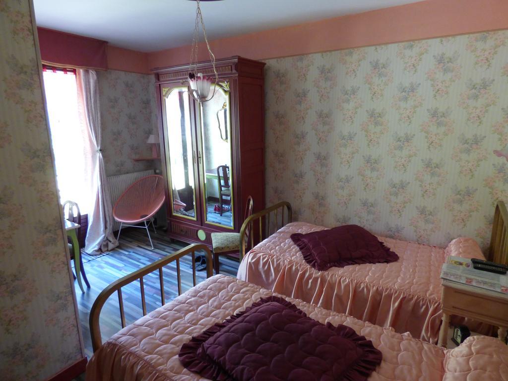 Beau Site Guimauve Et Vieilles Dentelles Bed & Breakfast Royeres Exterior photo
