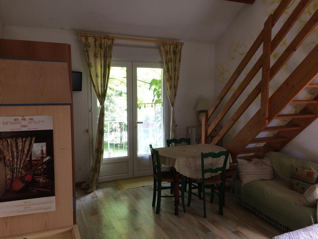 Beau Site Guimauve Et Vieilles Dentelles Bed & Breakfast Royeres Exterior photo