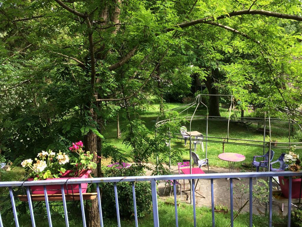 Beau Site Guimauve Et Vieilles Dentelles Bed & Breakfast Royeres Exterior photo